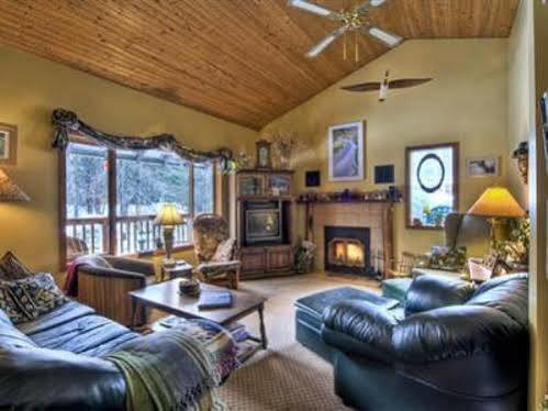 Golden Dreams B&B Whistler Luaran gambar